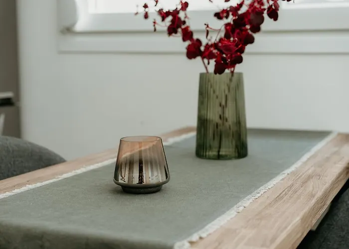 Urban Elegance In Tessalónica